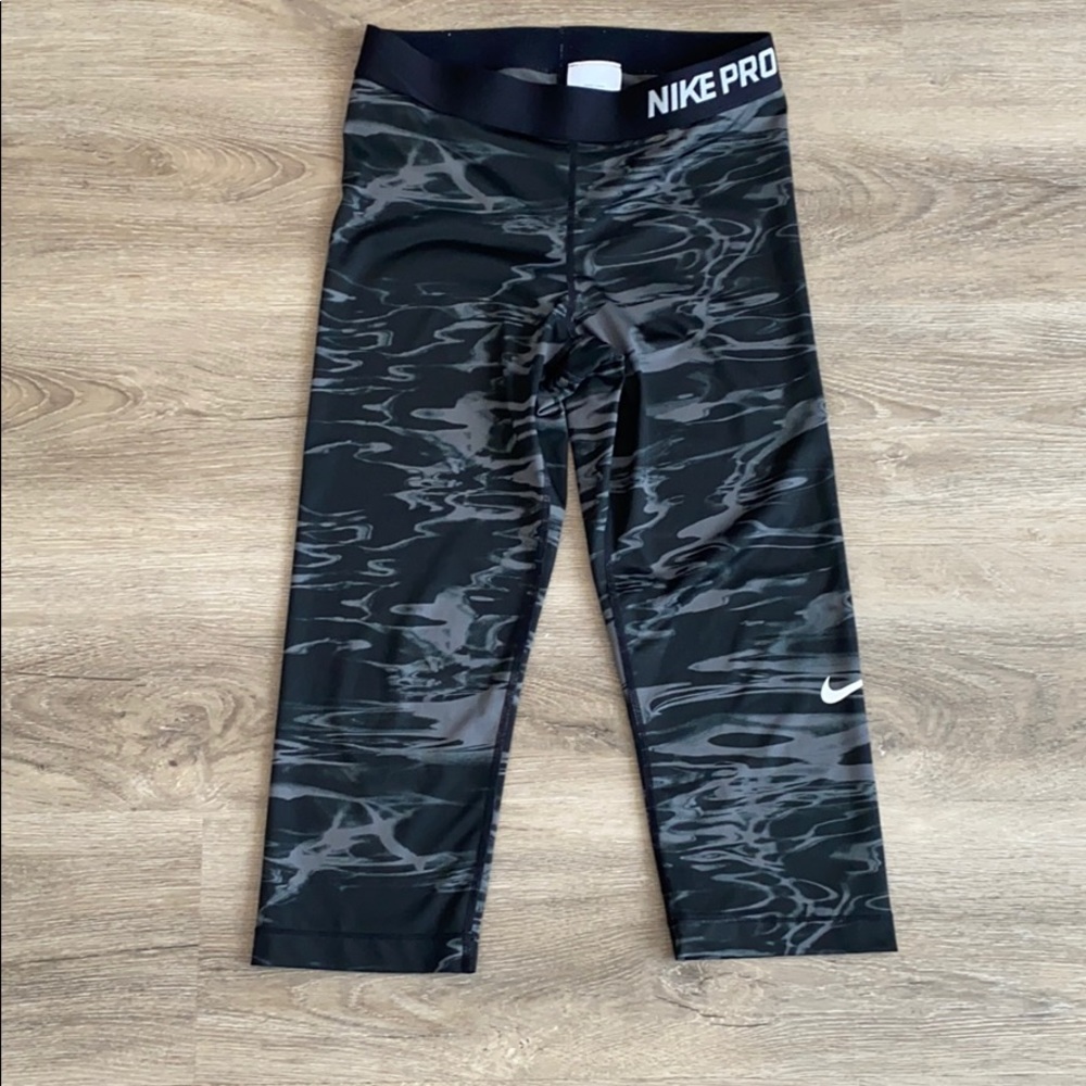Nike Pro Crops